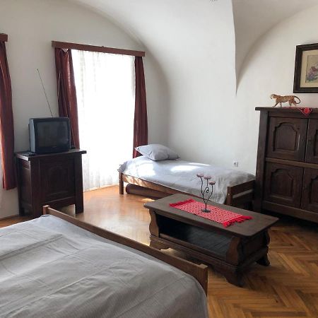 Apartman Becsi Utca 쇼프론 외부 사진