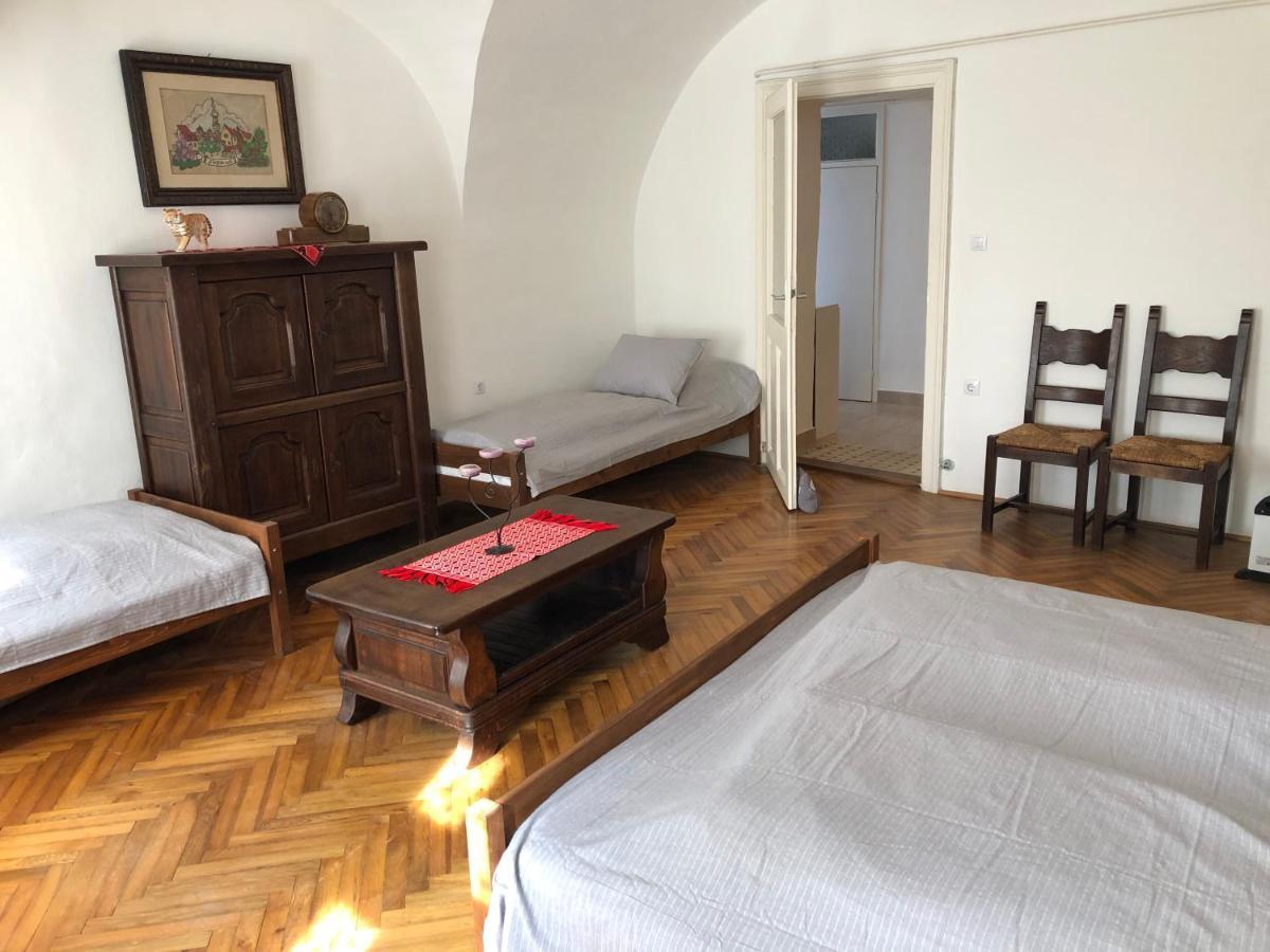 Apartman Becsi Utca 쇼프론 외부 사진