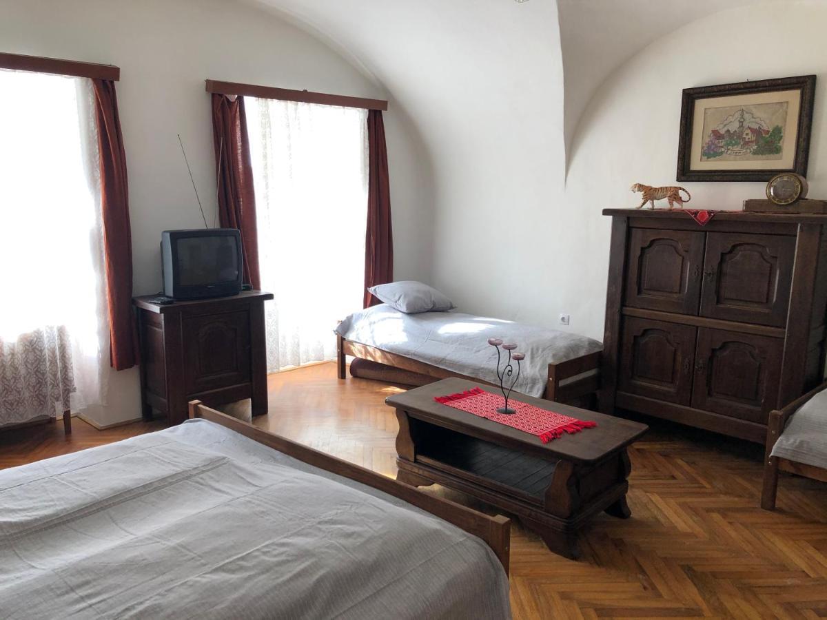 Apartman Becsi Utca 쇼프론 외부 사진