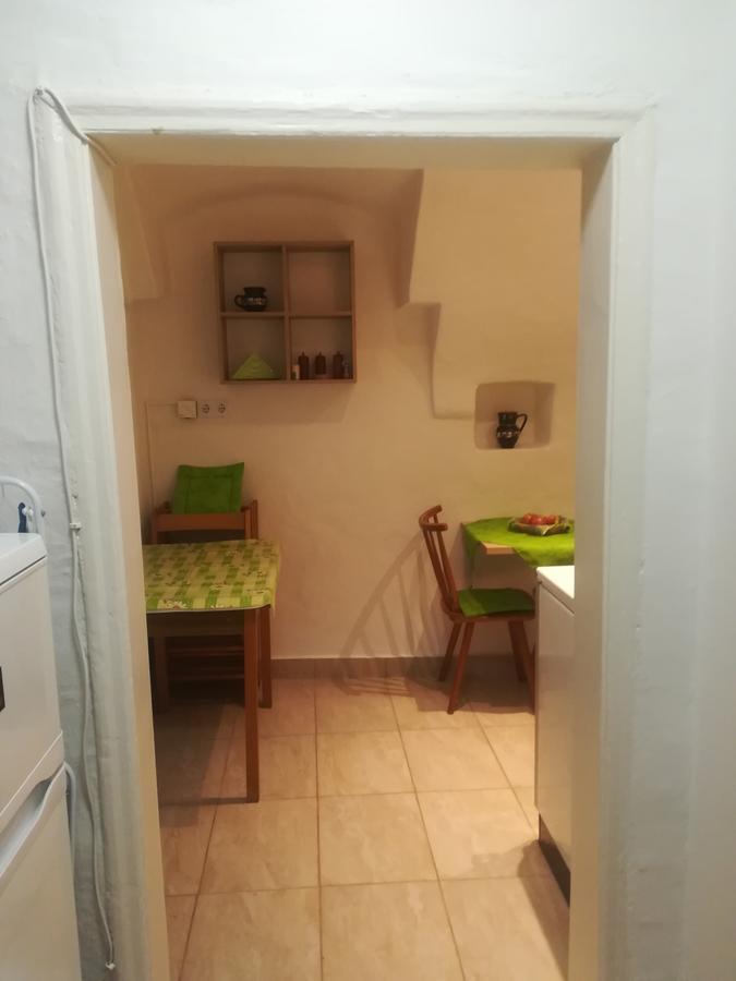 Apartman Becsi Utca 쇼프론 외부 사진